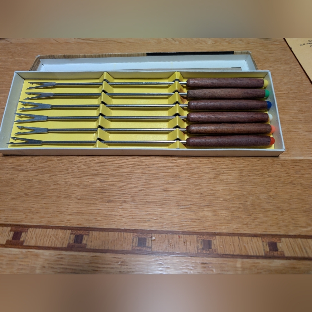 MCM Fondue Forks (6) In Original Box - Picture 2 of 3